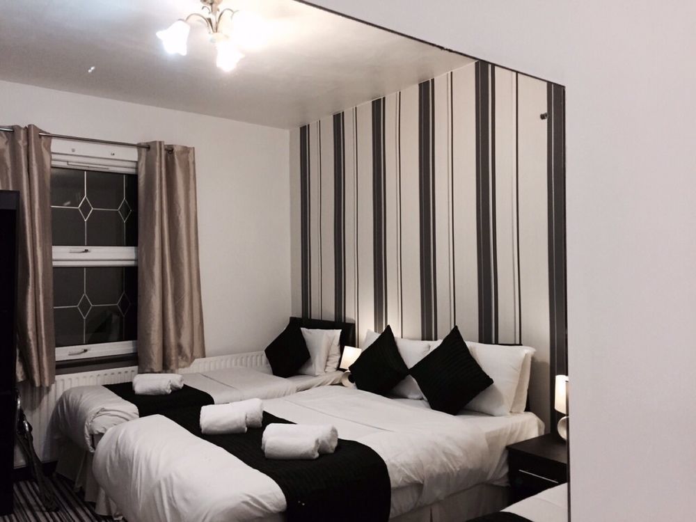Oyo Firs Lodge London Heathrow Хаунслоу Экстерьер фото