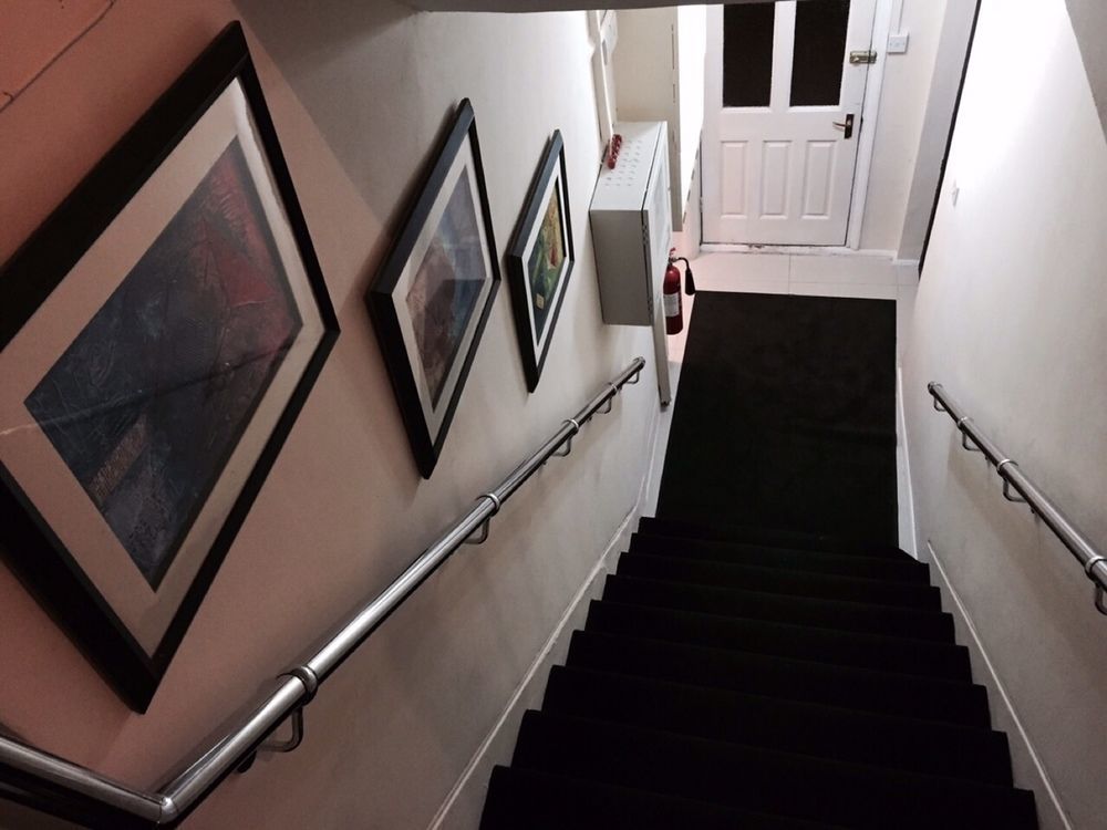 Oyo Firs Lodge London Heathrow Хаунслоу Экстерьер фото
